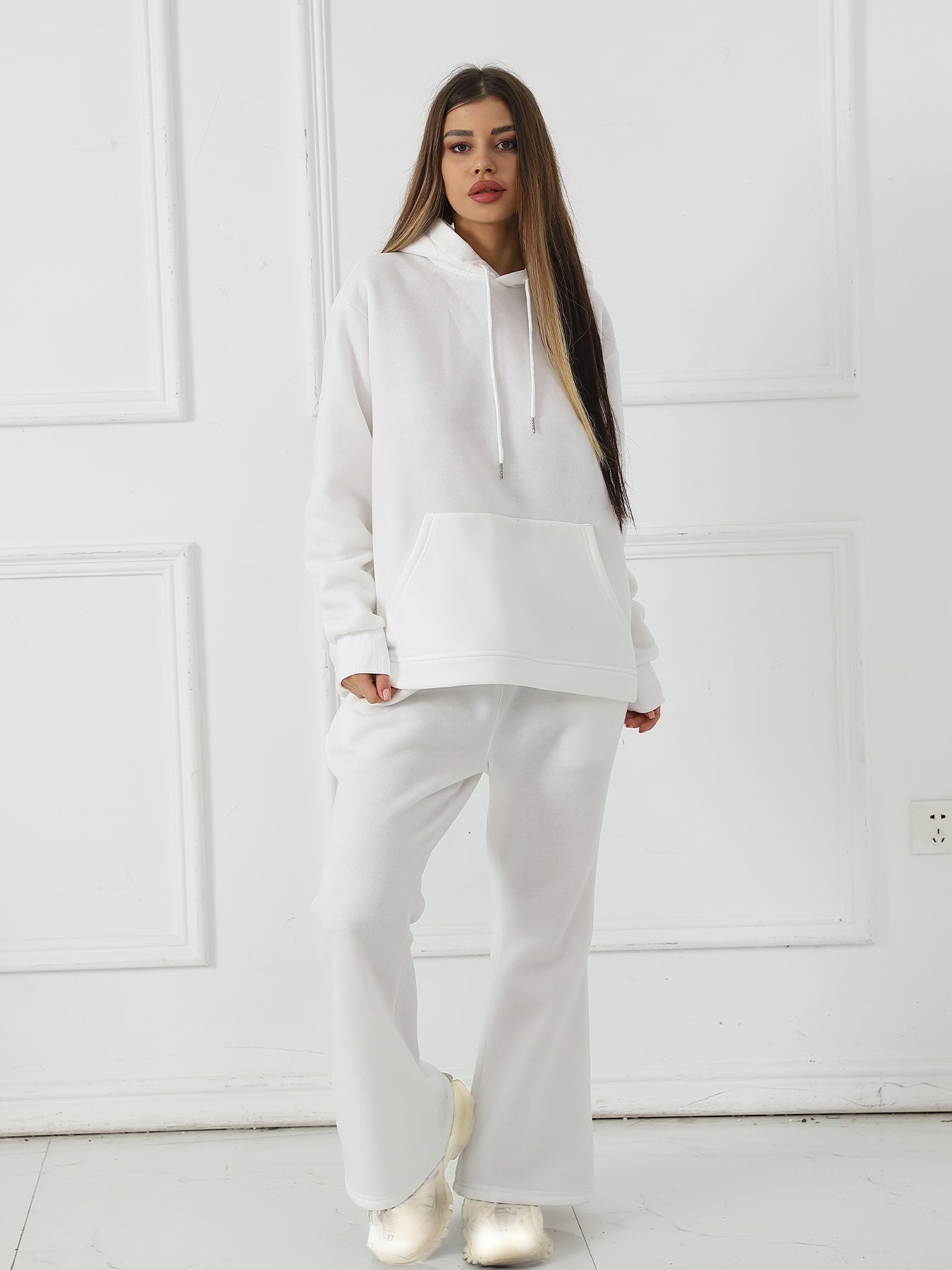 Solid Color Sweatshirt and Pants Set for Women – Casual Long Sleeve Loungewear | Outfit & Sets - KOZHIKO